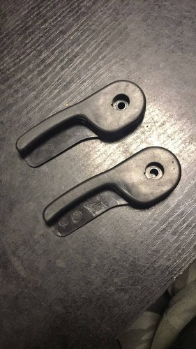 BMW E34 MOTORHAUBENÖFFNER GRIFF 8102497