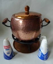 Großer kupferner Feuerzangenbowlen-Topf mit Rechaud und zwei Zückerhüten