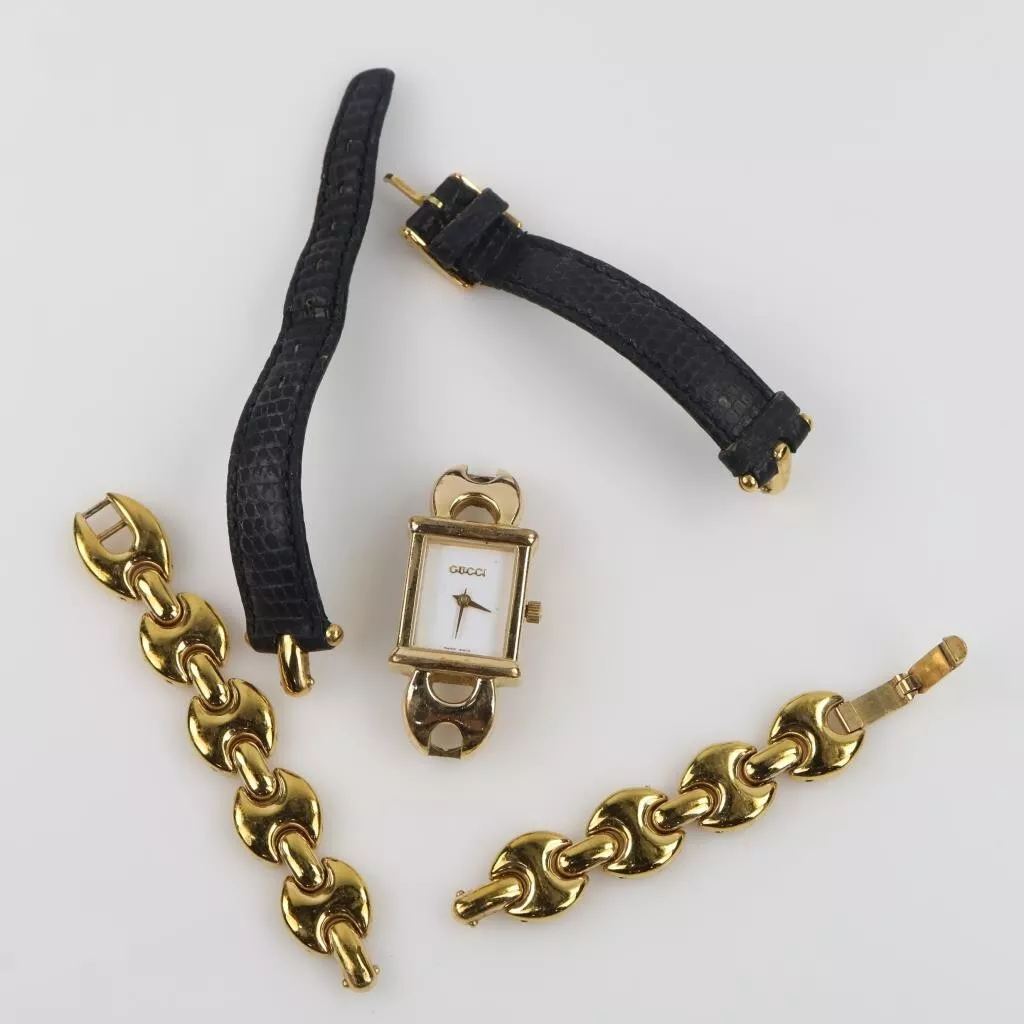 Montre femme Gucci 1800L plaqué or (NR866)