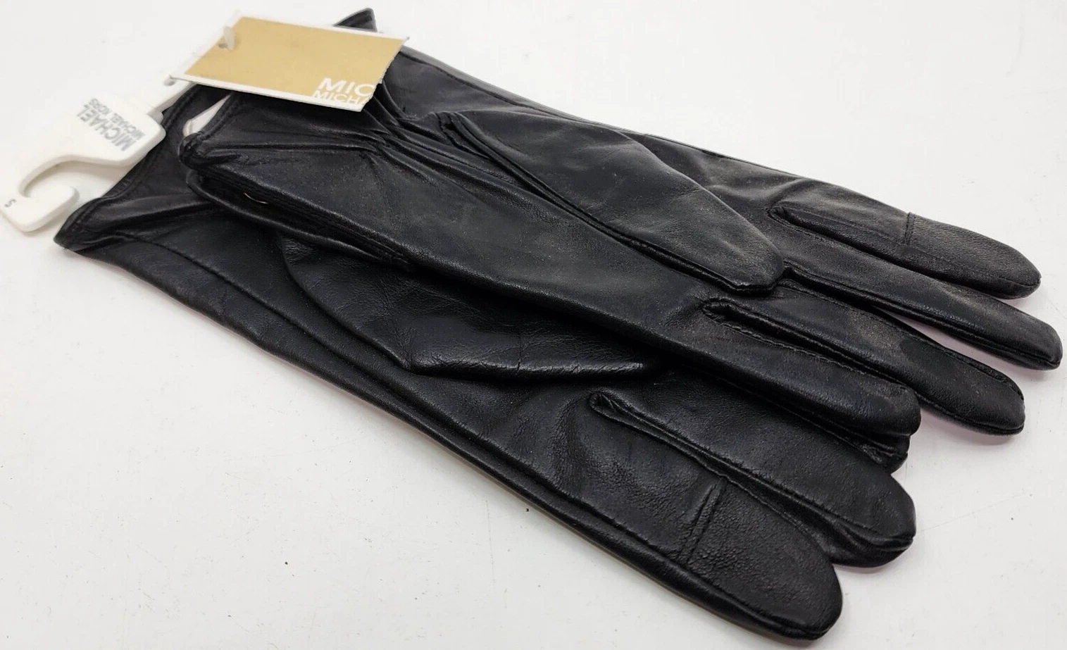 NWT Michael Kors Black Quilted Soft Leather Tech Gloves Size Small $98.00