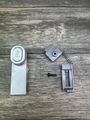 #ad Shark ZU562 ZU560 ZU561 UV650 UV725 UV730 POWER NOZZLE LATCH ASSEMBLY $24.99