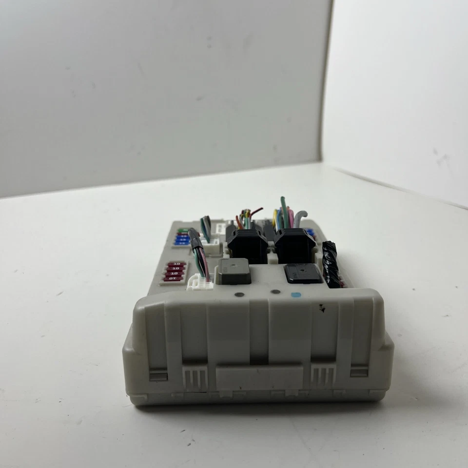 Nissan Murano 2012 motor caja de fusibles módulo de relé IPDM 284B71AA3A fabricante original Foto 4 de 4