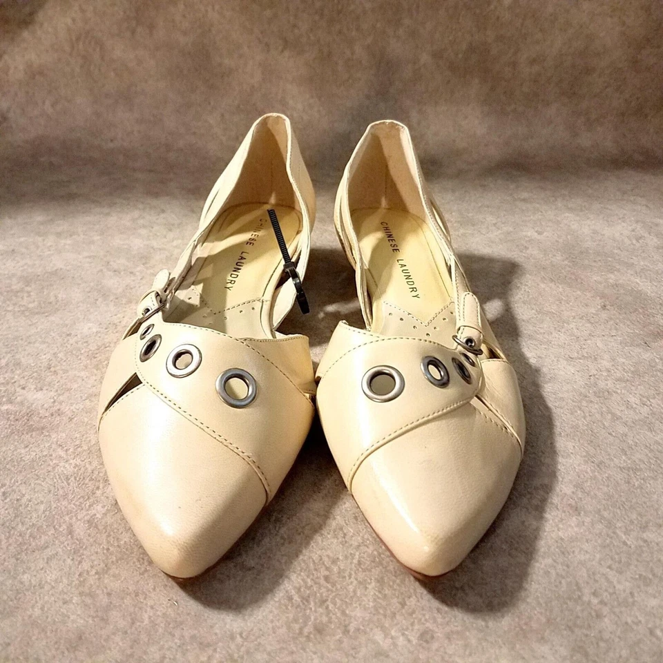 中国洗衣女式 Rochelle 尺码 7.5 象牙色皮革一脚蹬尖头茶色 — 第 2/4 张图片