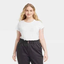 Women's Fitted Short Sleeve T-Shirt - Universal Thread 2X