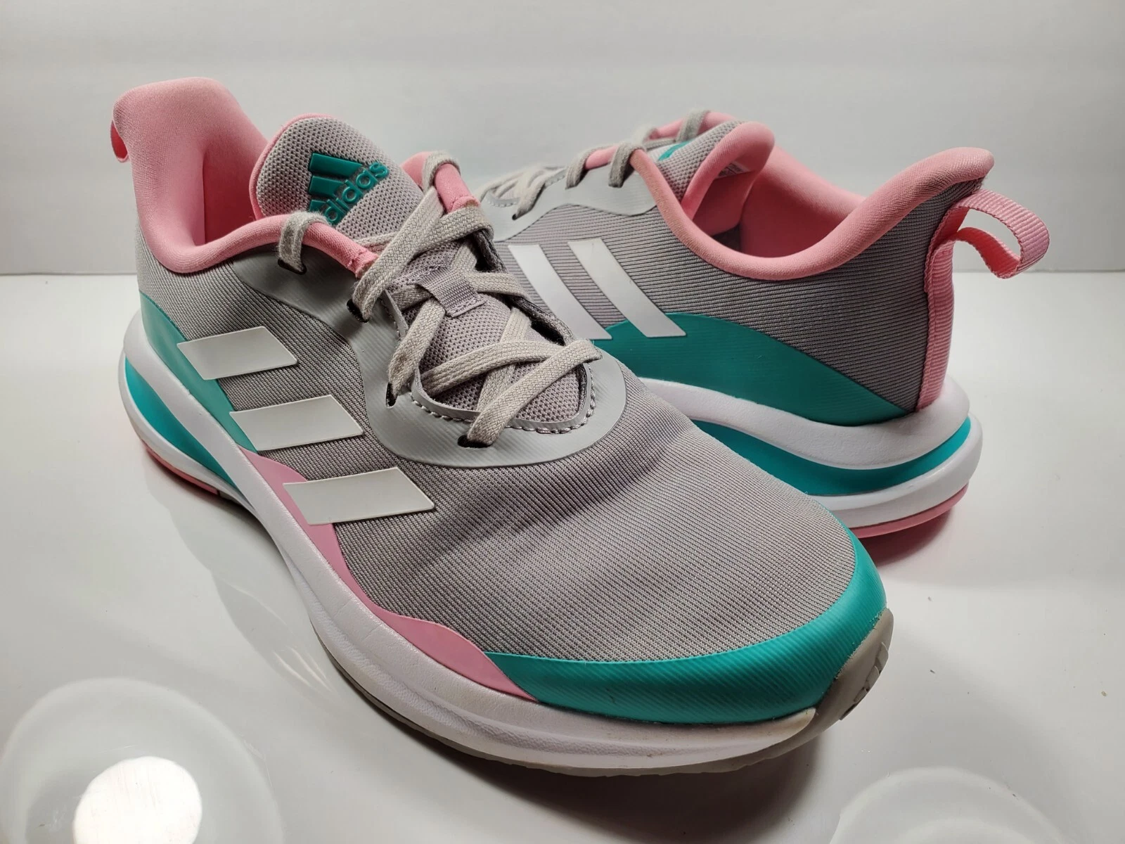 Adidas GV7827 scarpe da corsa per bambine Fortun grigio verde rosa taglia 5