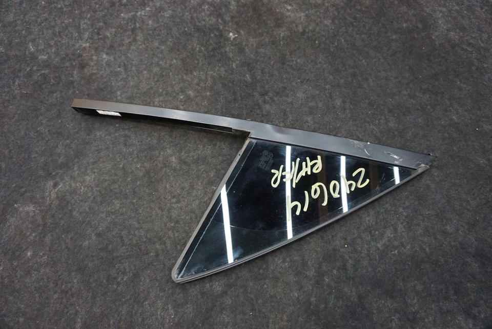 Front Right Side Door Vent Corner Glas 9Y0845114J Porsche Cayenne GTS 9YA 19-23 - Image 3 of 4