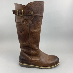 knee length walking boots