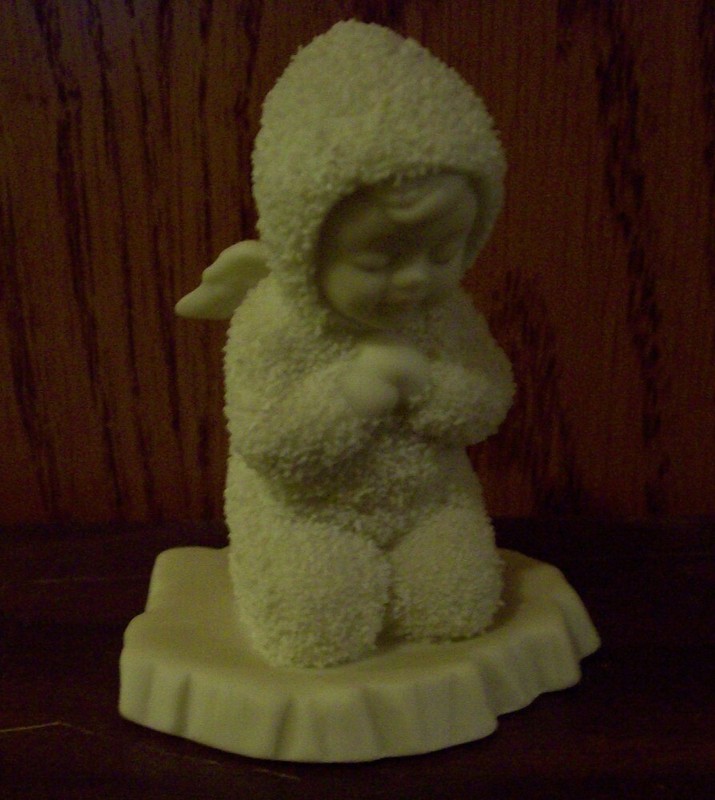 DEPARTMENT 56 SNOWBABIES "NOW I LAY ME DOWN TO SLEEP" ANGEL PRAYING FIGURINE
