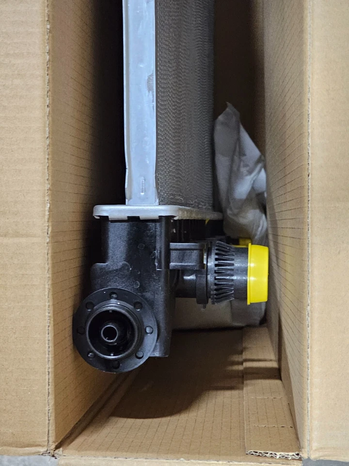 Radiador GMC Sierra para Chevy Silverado 2500HD 3500HD 2011-2019 6,0 L 6,6 L 813301 Foto 2 de 4