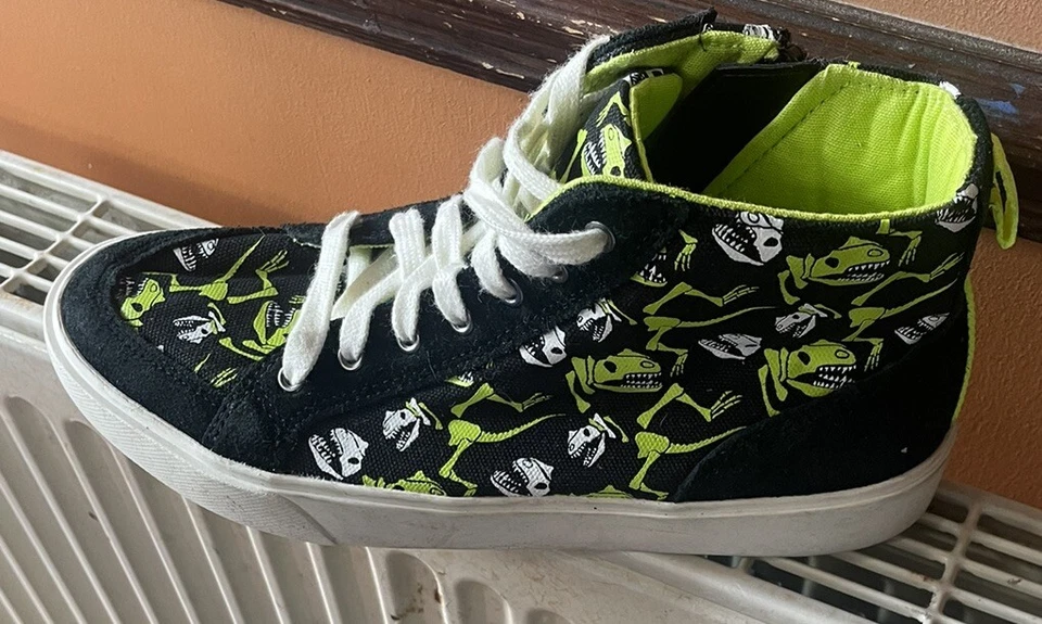 Botas Clarks Club Pop Boys negras combinadas de gamuza/textil talla UK 3 G EUR 35,5. Foto 2 de 4