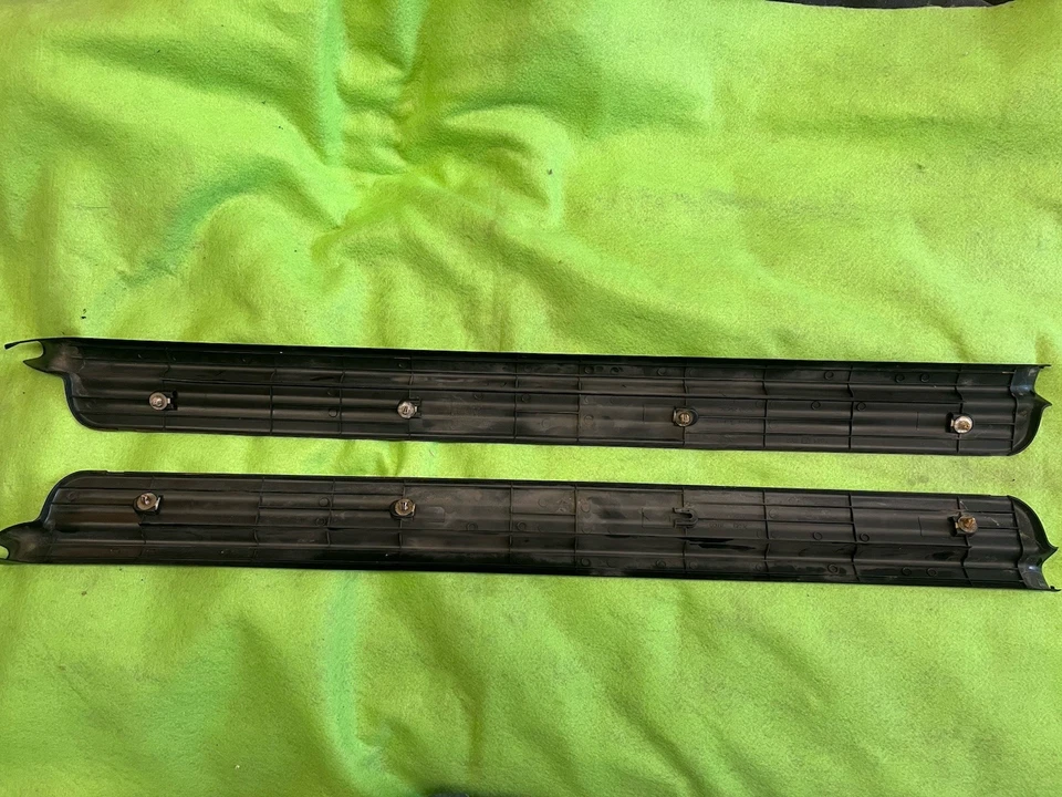 95 96 97 NISSAN 200 SX 200SX B14 CONDUCTOR IZQUIERDO PASAJERO DERECHO 2 PUERTAS UMBRAL NEGRO Foto 2 de 4