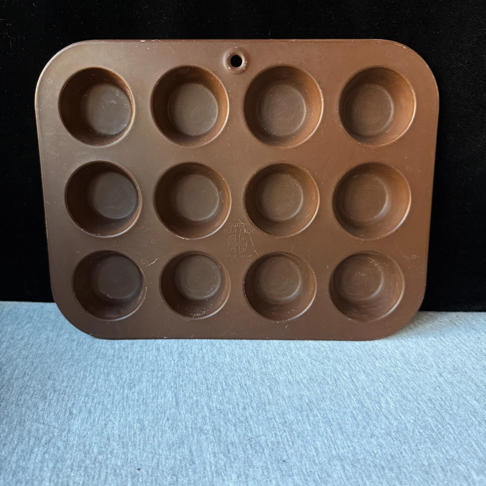 Wear-Ever Vintage MCM 38412 Aluminum 12 Cup Muffin Cupcake Tin Pan Made in USA
