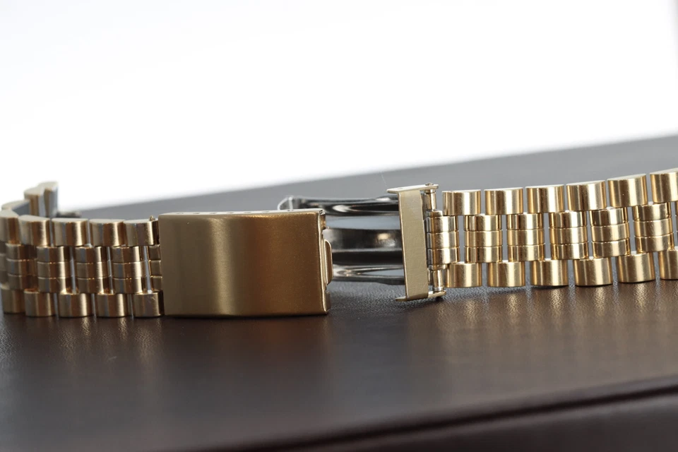 Reloj pulsera/correa para hombre Hadley-Roma curvado enchapado en oro amarillo de 20 mm, STR402YC Foto 3 de 3