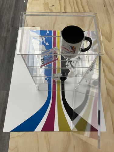 17.75" H X 11" W X 6.5" D Clear 1/4”thick Acrylic Countertop Collectible Case. - Picture 2 of 24