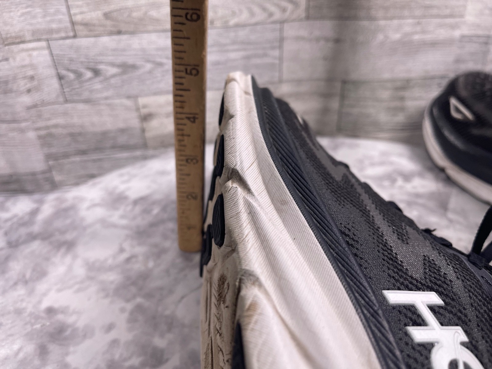 Hoka One One Clifton 10 Sneakers Women 9D Wide Running Shoes Black Trainers thumbnail 11