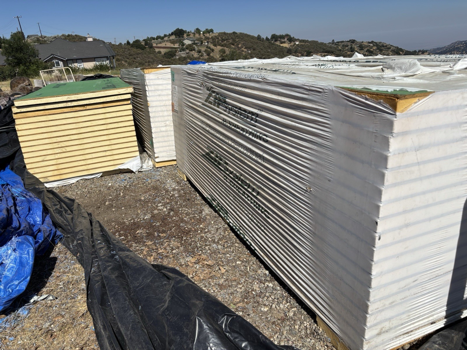 87 sheets Zip System R12 insulated sheathing panels Huber Engineered ...