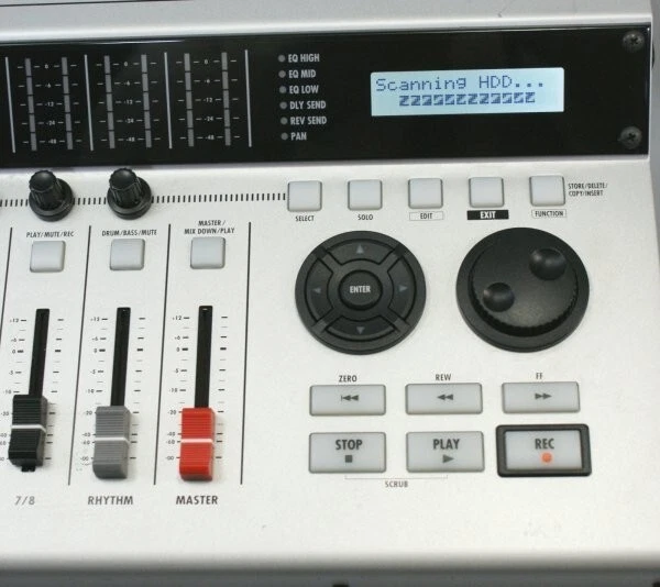 Zoom HD8 Analog MTR Hard Disc Recording - Image 4 of 4