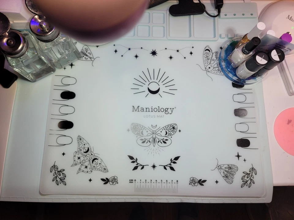 🪷🌺💅Maniology Lotus Mat #2 Enrollable Silicona Arte en Uñas Calcomanía Fabricante Estera de Manicura Foto 2 de 4