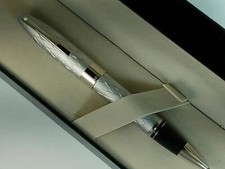 Sheaffer Made in the USA diamond cut Legacy 2 Heritage with Sandblasted Emperor'