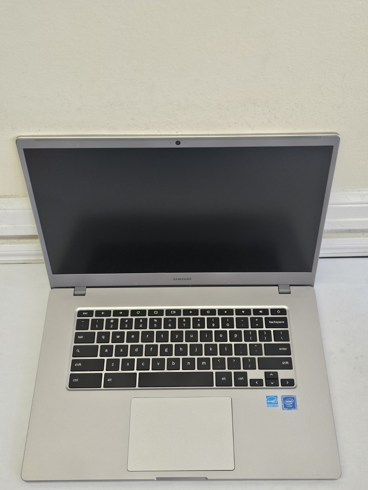 Samsung Chromebook Laptop - Intel Celeron N4000 - 4GB RAM - 32GB - Read Desc.