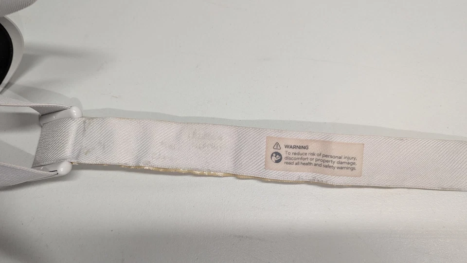 Oculus Quest 2 All-in-one VR Headset  - White Headset ONLY No Controllers - Image 3 of 4