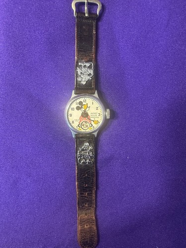 Vintage 1930s Ingersoll Mickey Mouse USA Leather Band Wristwatch 