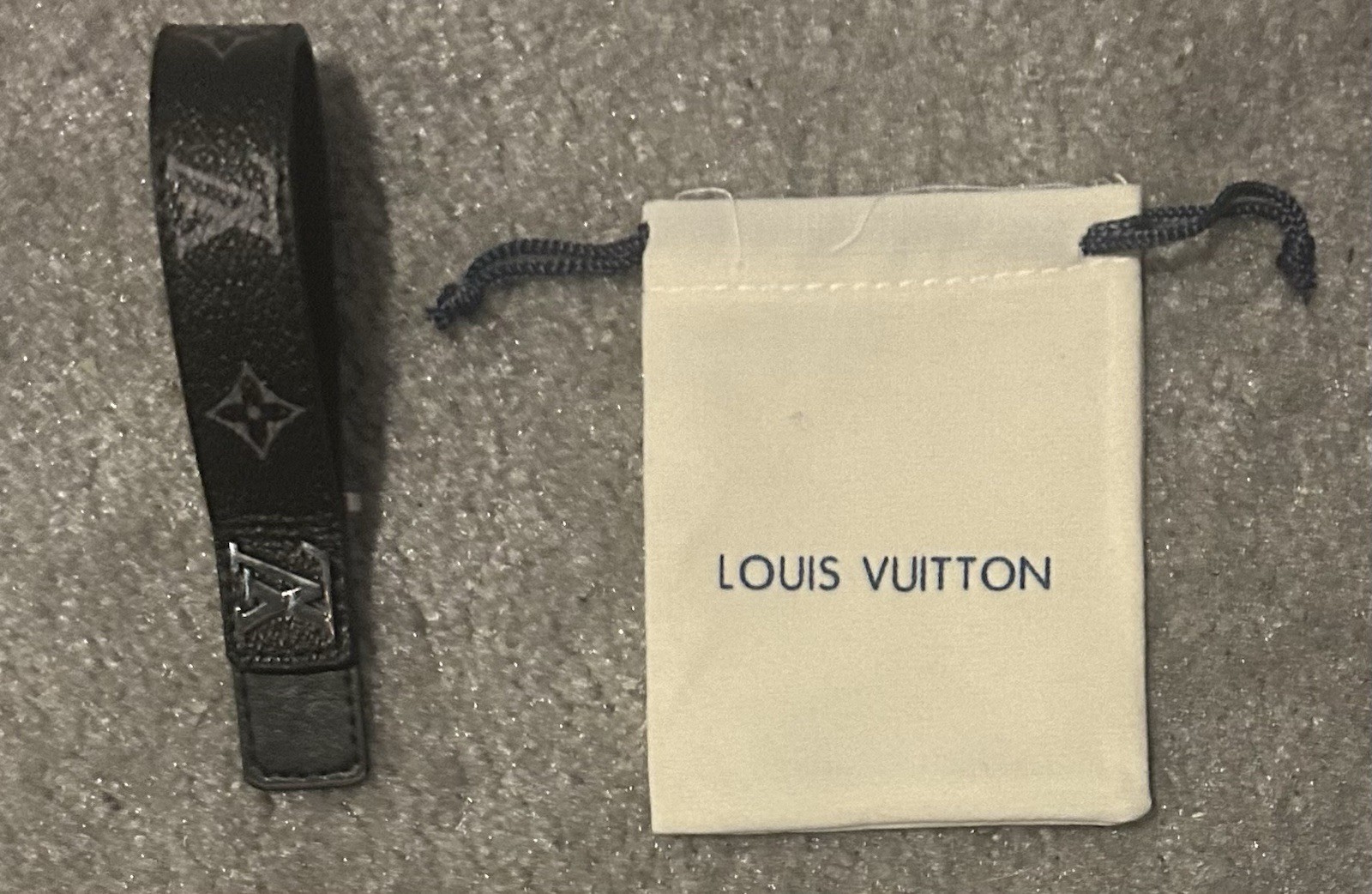 LV Bracelet - image 3
