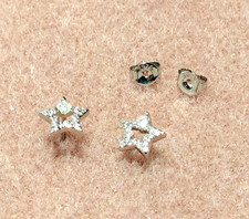 8mm Ear Stud Star Shape Earring Hypoallergenic Cubic Zirconia Crystal.