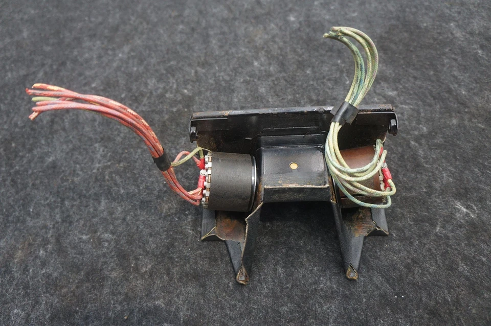 Conjunto de moldura de interruptor de consola central delantera OEM Rolls Royce Silver Shadow 1973 Foto 2 de 4