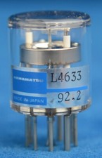 Hamamatsu 15 W flash lamp L4633 and Power supply C3684