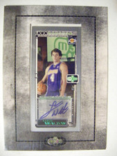 LUKE WALTON AUTO signed LAKERS 2003-04 Topps ROOKIE MATRIX basketball card MA-LW