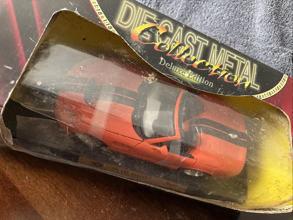 Road Signature Deluxe Edition 1999 Shelby Series 1 0range Diecast 1:18 Scale - Image 2 of 4