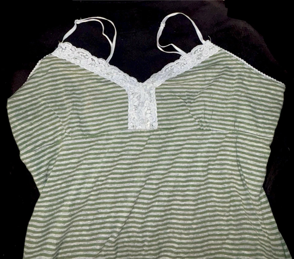 Vintage Y2K Lace Babydoll Cami Top Size. XL Fairy ,Grunge , Feminine, Girly - Image 2 of 4