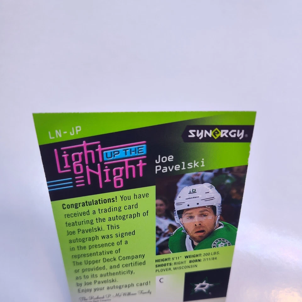 2023-24 Upper Deck Synergy Light Up The Night Green /49 Joe Pavelski #LN-JP с автографом - Изображение 3 из 4