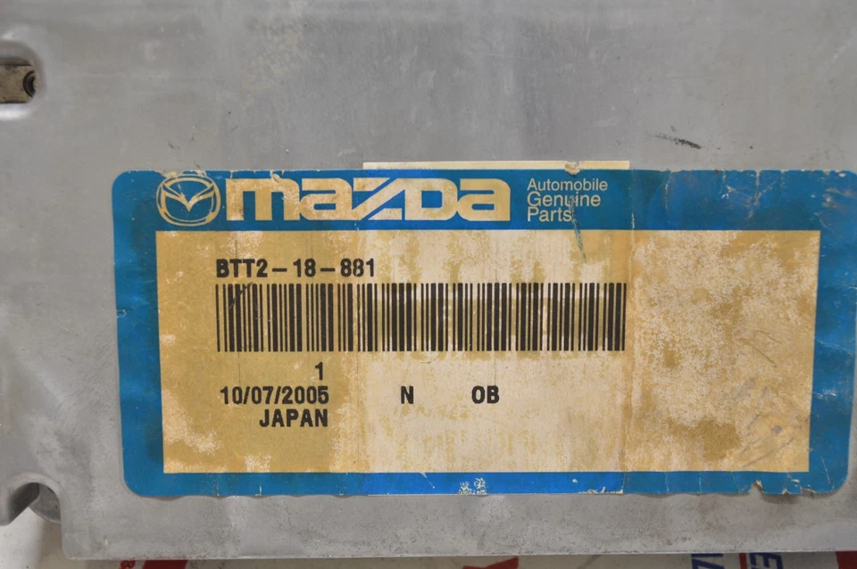 2001 2002 Mazda Miata BTT2-18-881 Engine Control Module Unit Ecm A81 033 - Image 3 of 4