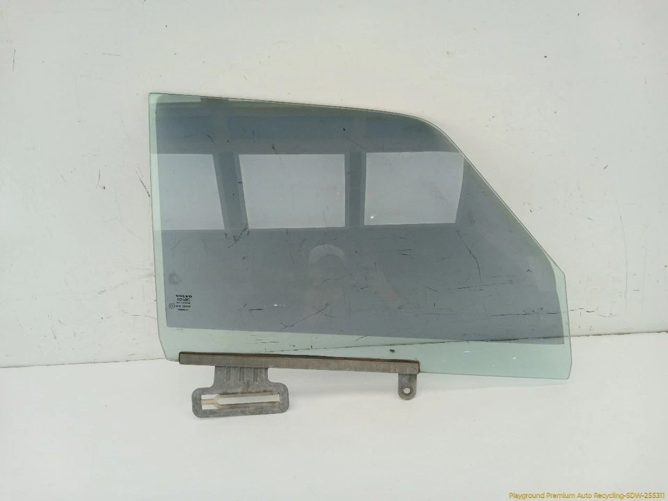 Cristal ventana puerta delantera derecha pasajero Volvo 240 vagón se adapta 1975-1993 75 76 77 Foto 4 de 4