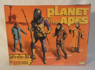 LOOK! AURORA PLANET OF THE APES MODEL KIT GIFT SET HAS FOUR SEALED FIGURE KITS!