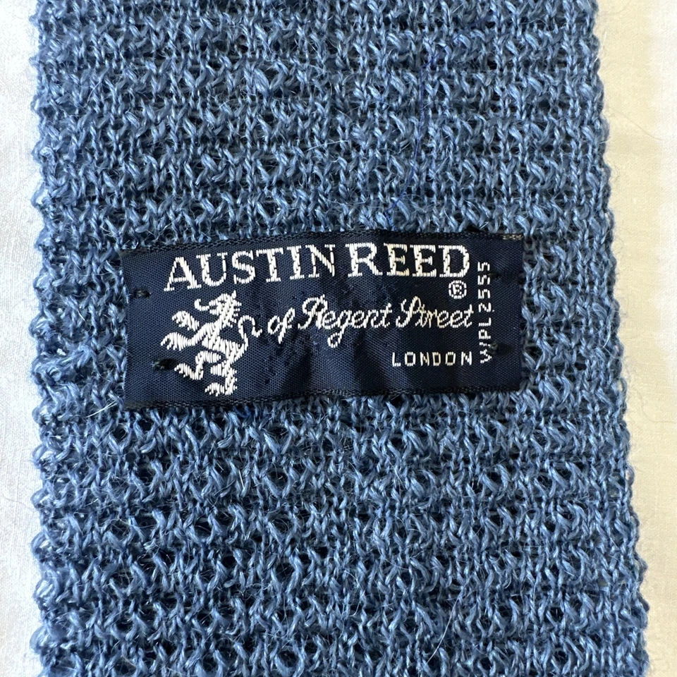 Corbata tejida vintage Austin Reed para hombre 70 % lana 15 % mohair 15 % alpaca azul 56" L-3,5" W Foto 2 de 4