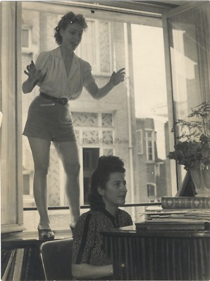 Germaine Roger Bei Elle Paris Sängerin Schauspielerin Née IN Marseille Foto C