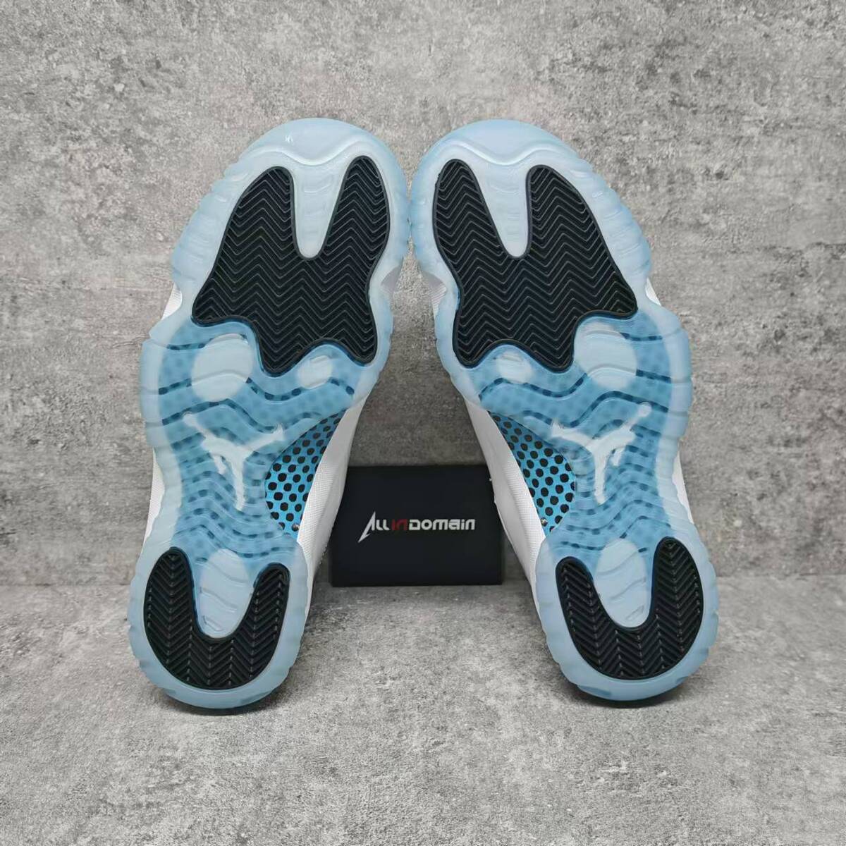 Level SS/New - Nike Air Jordan 11 Retro Legend Blue 2024 Level SS/New - Nike Air Jordan 11 Retro Legend Blue 2024