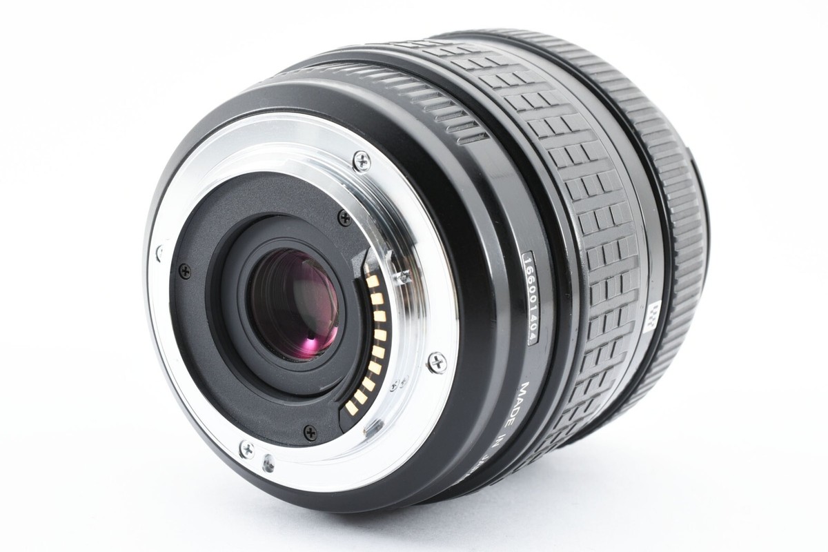 Olympus ZUIKO DIGITAL 18-180mm F3.5-6.3 Lens w/lens hood