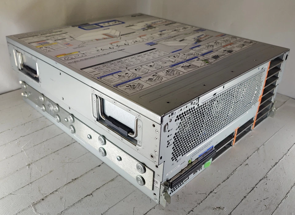 Sun Microsystems Netra X4450 w/ 2x Intel Xeon E7338 32GB DDR2, 2x SFP, RAID Card - Image 3 of 4