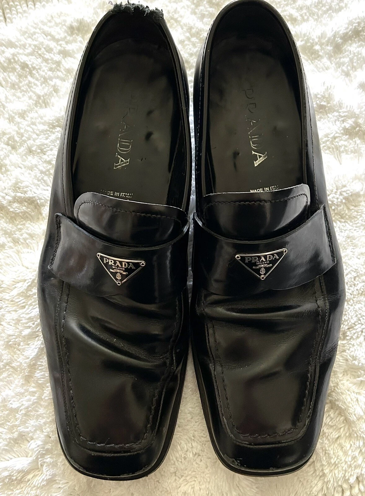 Mocassini da uomo Prada in pelle spazzolata con logo triangolo taglia UK 7 US 8