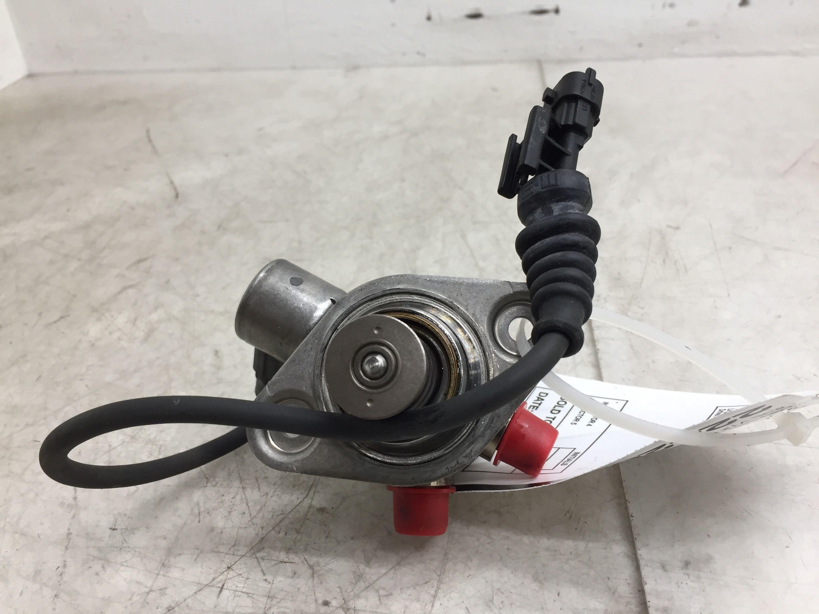 FERRARI GTC4LUSSO 6.3L V12 RIGHT ENGINE HIGH PRESSURE FUEL INJECTION PUMP 290031