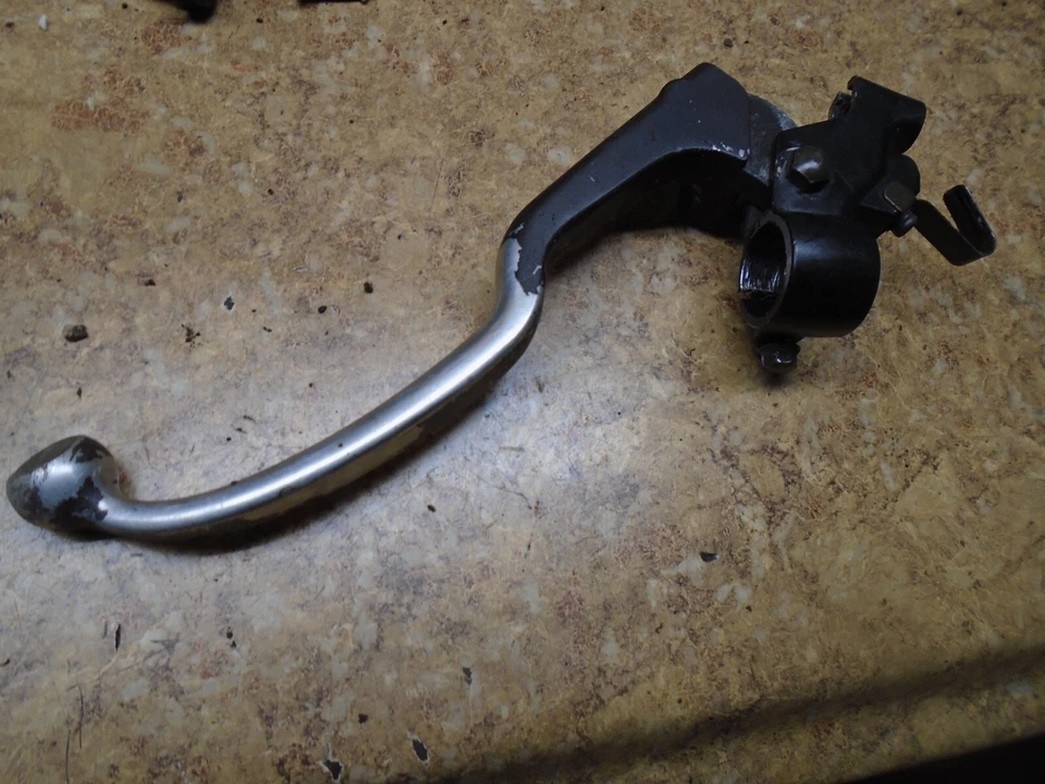 Suzuki GSX-R600 1998 GSXR6 GSXR600 embrague izquierdo palanca montaje percha manillar Foto 2 de 3