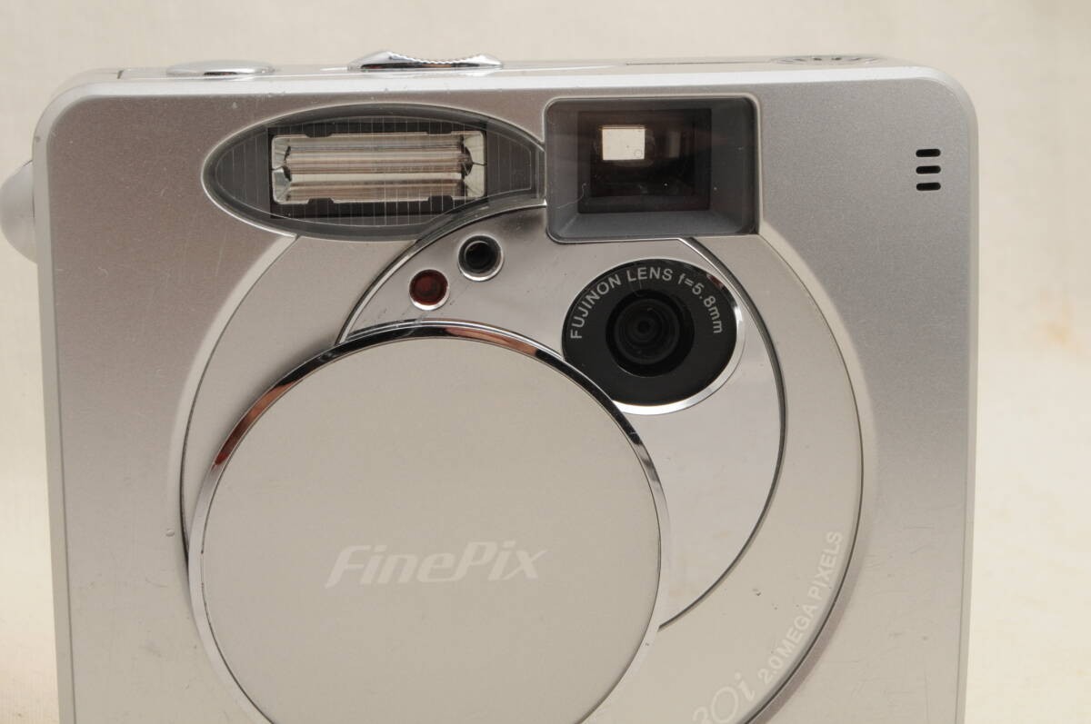 Fujifilm FinePix 30i Silver Compact Digital Camera From Japan Used