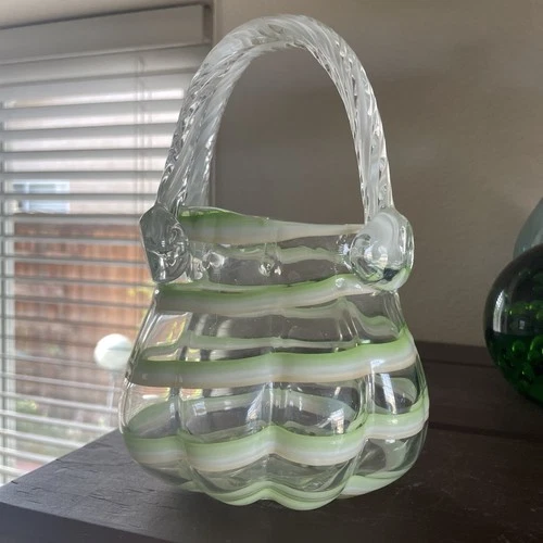 VINTAGE HAND BLOWN ART GLASS MURANO STYLE GLASS PURSE VASE- GREEN SWIRL