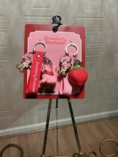 Beautiful The World of Strawberry Shortcake "Besties" Keychain Set