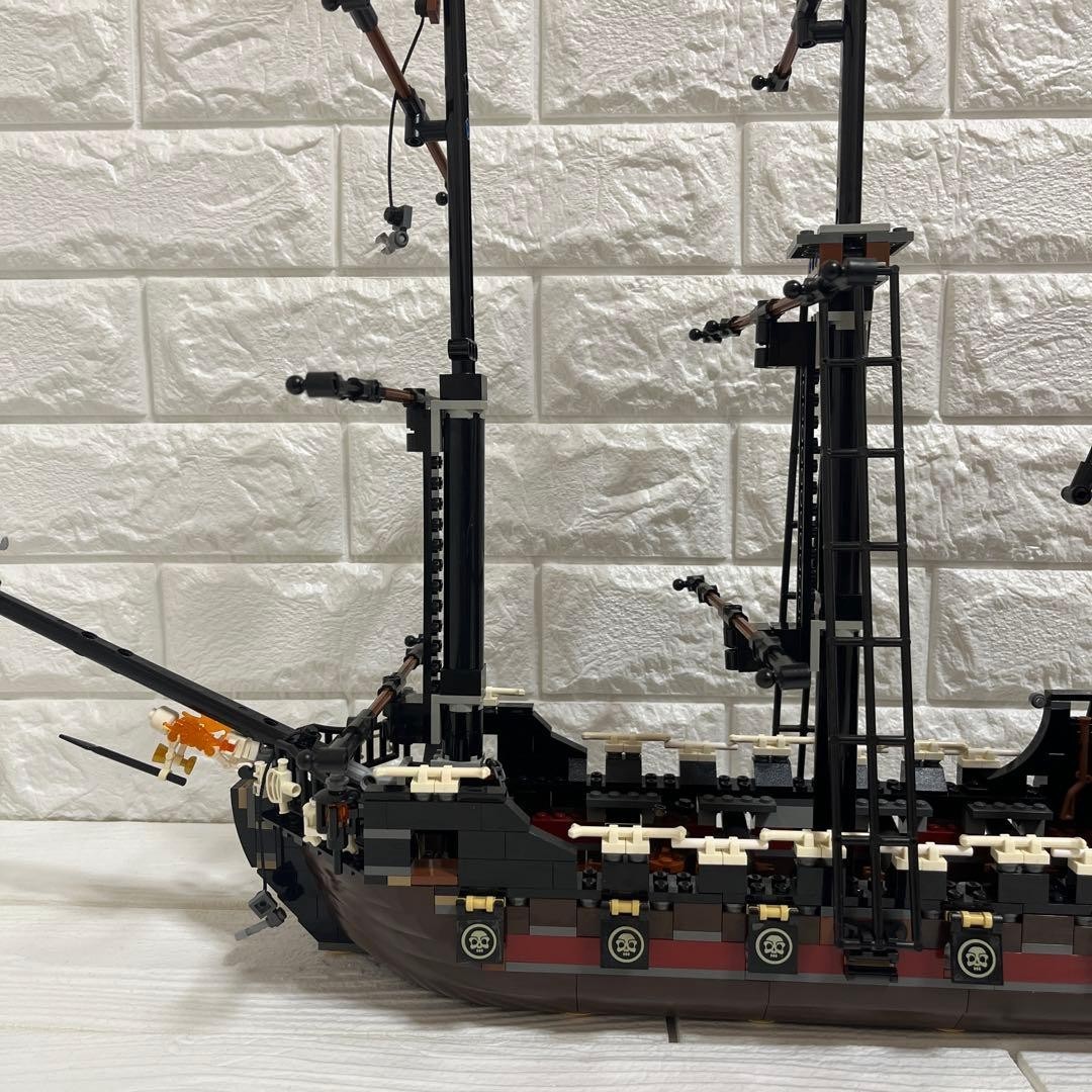 LEGO 4195 Pirates Of The Caribbean Queen Anne's Revenge Japan
