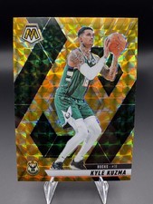 2024-25 Panini Mosaic - Kyle Kuzma #142 Reactive Yellow Mosaic Prizm Bucks